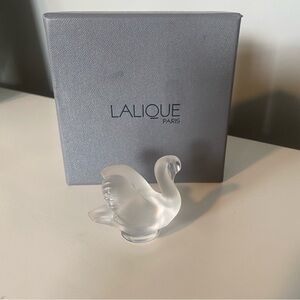 Lalique Crystal Frosted Swan Figurine